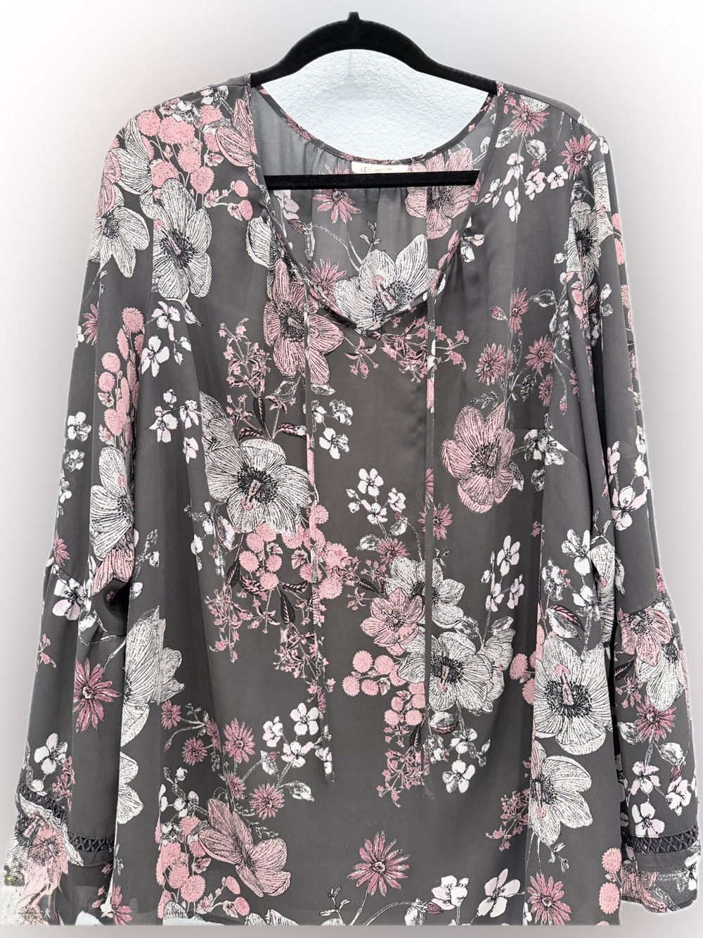 Style & Co Woman 2X Gray Pink Floral Bell Sleeve Blouse